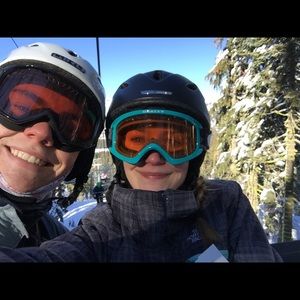 Meet your Posher, Mira